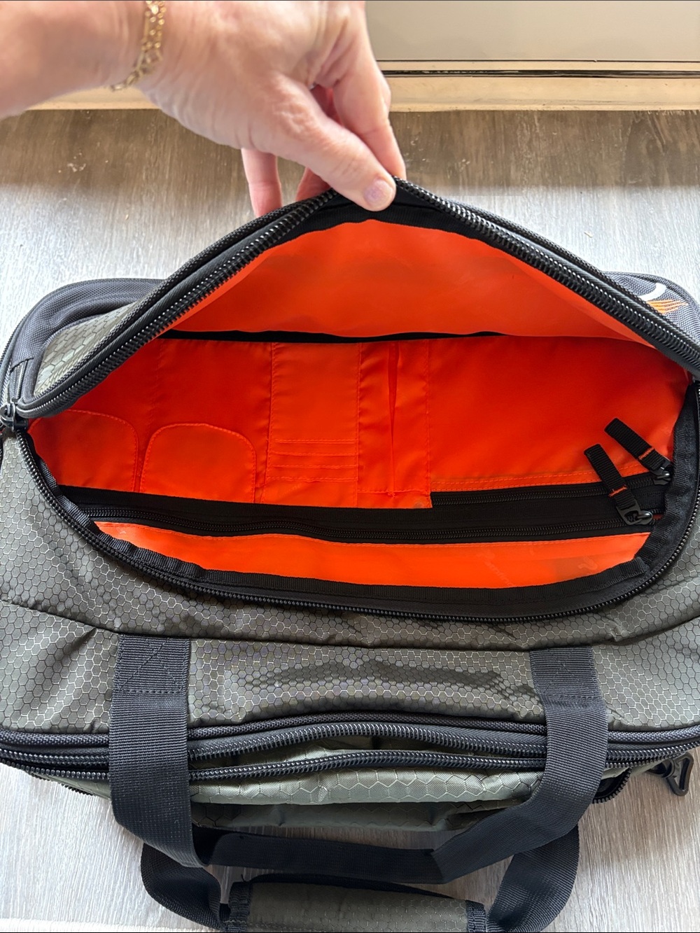 Pathfinder Luggage Gear NWOT - Picture 4 of 6